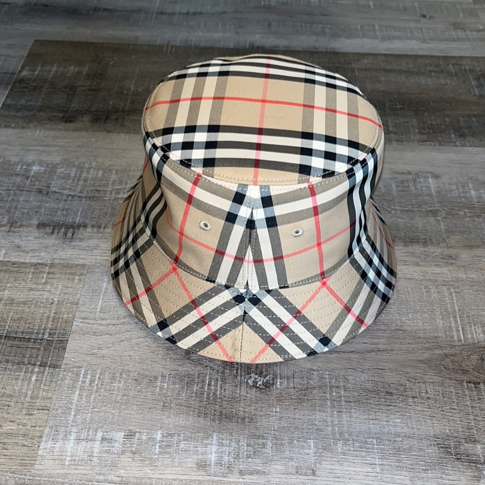 Burberry bucket hat - Picture 2 of 4